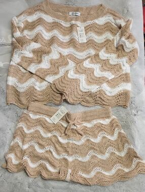 Cupshe Beige and White Wave Knit Coverup Set